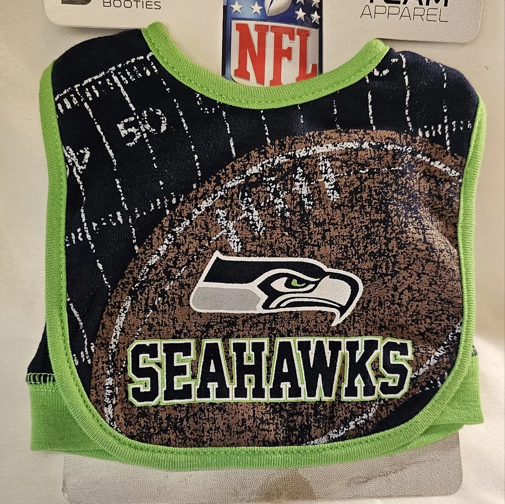 Seattle Seahawks Baby Hat & Bib NEW